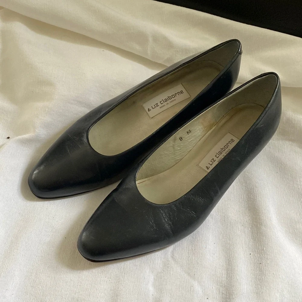 Vintage Liz Claibborne navy blue 2" tulip heels pumps - Picture 1 of 9